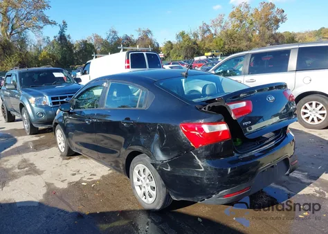 2015 Kia Rio Lx z USA, uszkodzony, nr VIN KNADM4A32F6429536